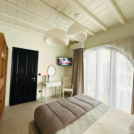 Traditional Mansion In Mykonos